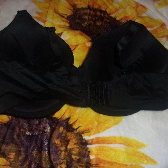 Women's Superstar Lightly Lined T-Shirt Bra Black 42D New with tags - Picture 2 of 2